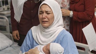 ظنّوها امرأة مكسورة بعد الولادة… فاستيقظوا ليكتشفوا أنهم أهانوا مالكة إمبراطورية لا تُهزم