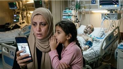 لحظـة انكشـاف الكذبـة  بقلـم منـي السـيد
